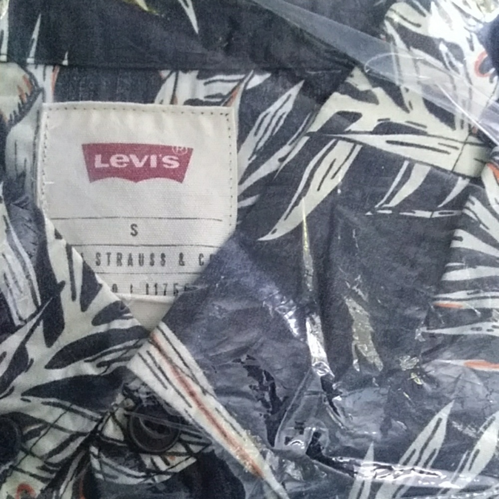 Levis collard shirt